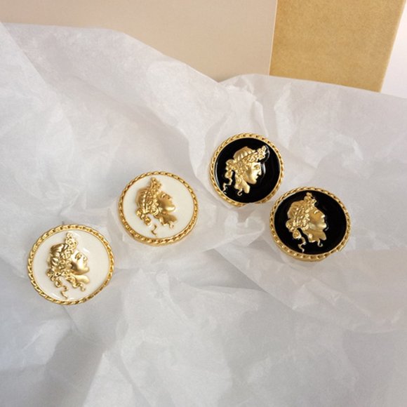 ❤️Last one💙Roman Knight Prince King Stud Earrings - Picture 5 of 11